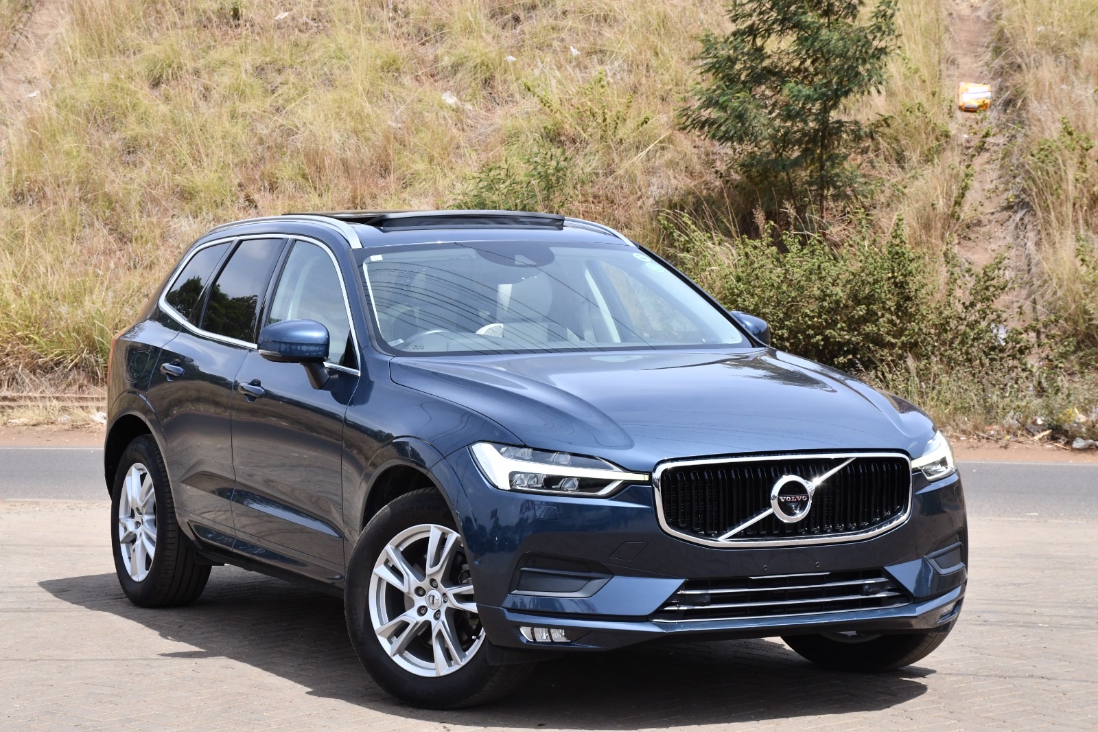 2019 Volvo XC60 D4 AWD INSCRIPTION for Sale in Kenya | CarDuka