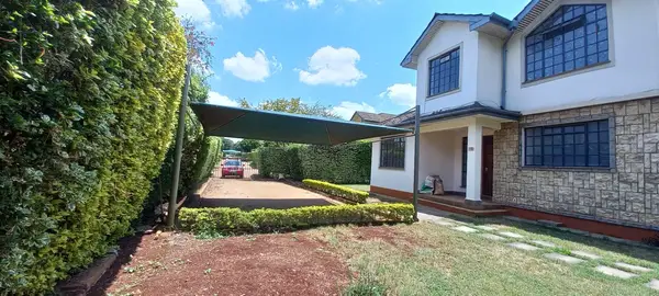 4 BEDROOM WITH SQ AVAILABLE TP LET IN EDENVILLE - Image 2