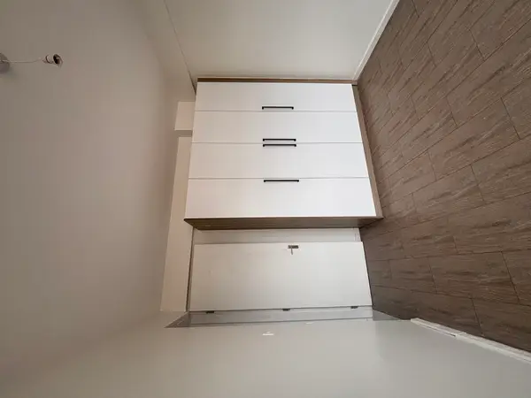 Modern One Bedroom Apartment for Rent - Image 3