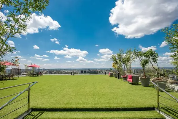 Nairobi Skyline View 2 bedroom ensuite Apart Hotel - Image 2