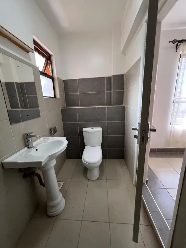 3 Bedroom with a DSQ Apartment Available for Sale - Image 15