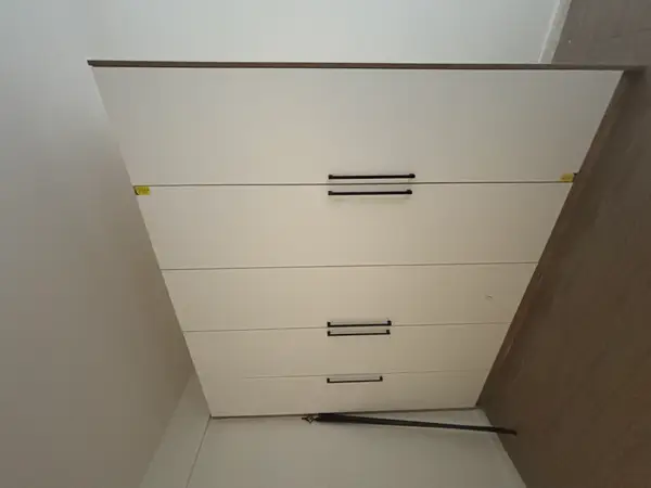 Modern One Bedroom Apartment for Rent - Image 2