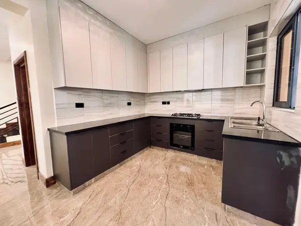 4 BEDROOM AVAILABLE TO LET - TIGONI - Image 2