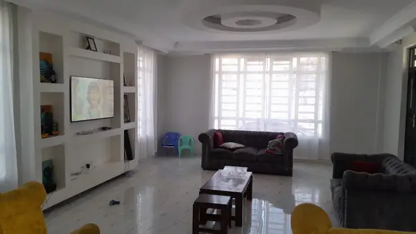 SPACIOUS 4-BEDROOM MANSION | UTAWALA AIRWAYS - Image 2