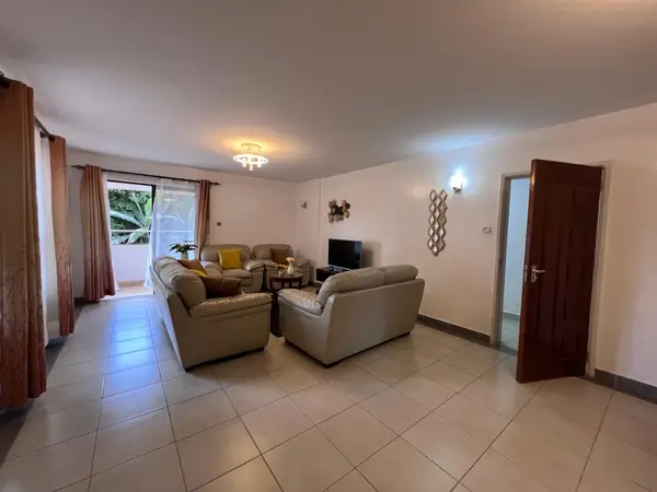 3 BEDROOM WITHOUT SQ AVAIBLE FOR SALE IN UTHIRU - Image 3