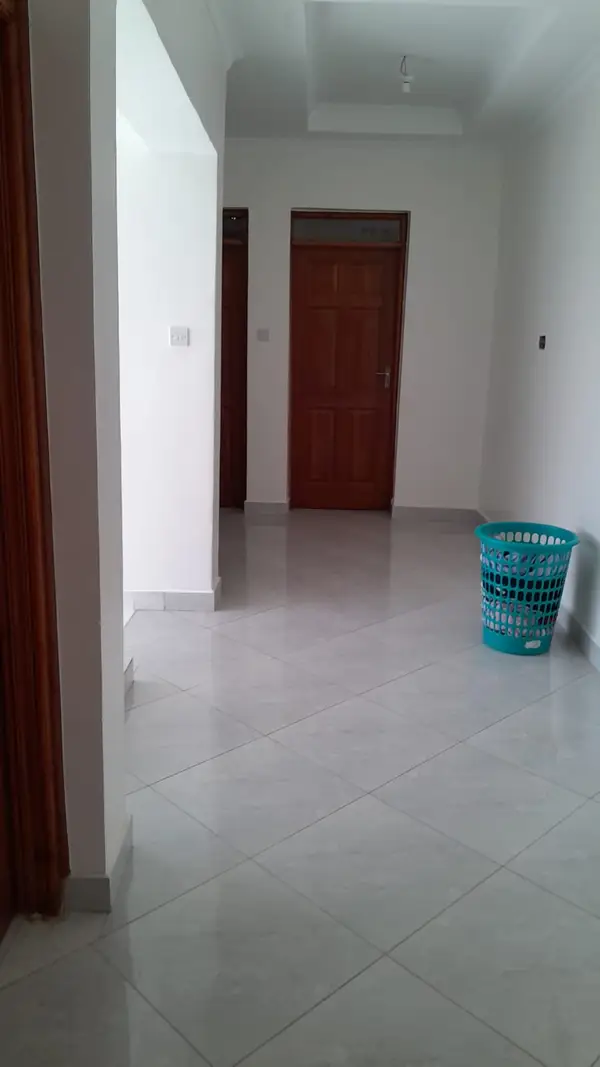SPACIOUS 4-BEDROOM MANSION | UTAWALA AIRWAYS - Image 5