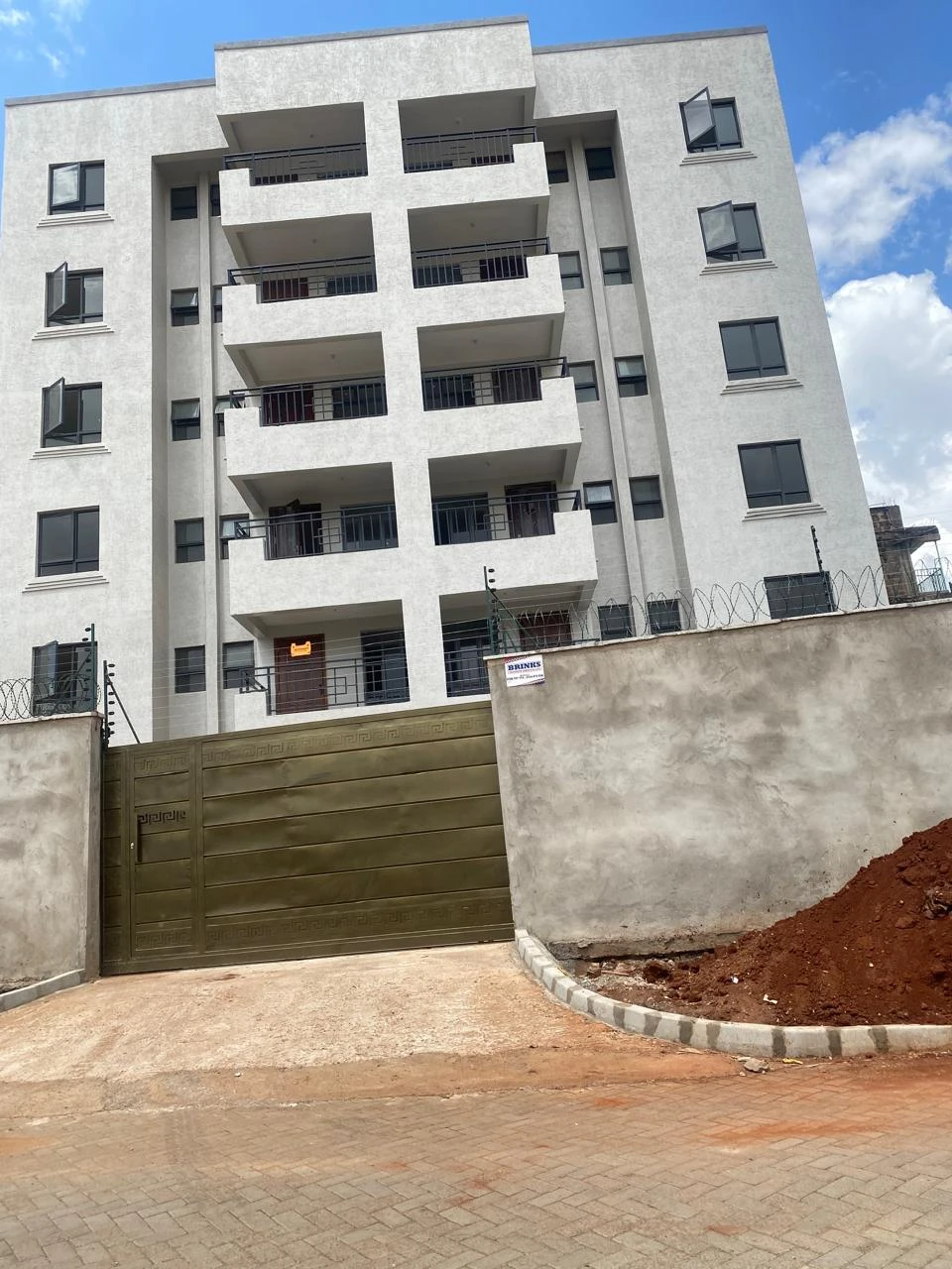 Main property image