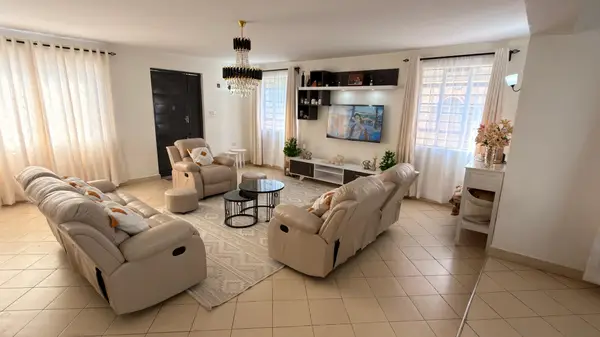 ✨ 5-BEDROOM 2-STOREY MAISONETTE + ATTIC/PRAYER ROOM FOR SALE✨ - Image 10