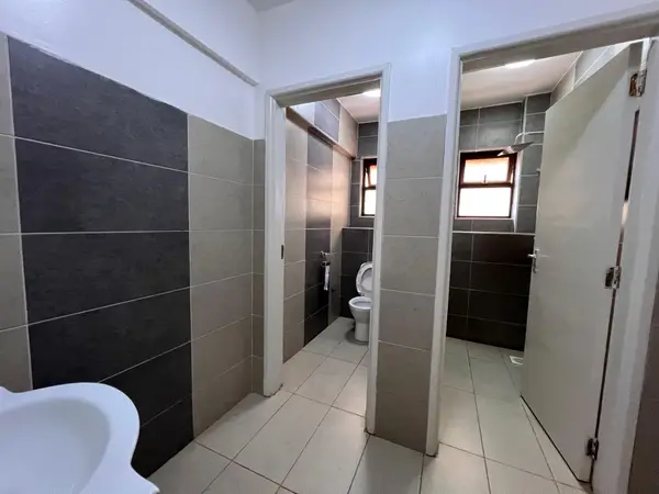 3 BEDROOM WITHOUT SQ AVAIBLE FOR SALE IN UTHIRU - Image 9