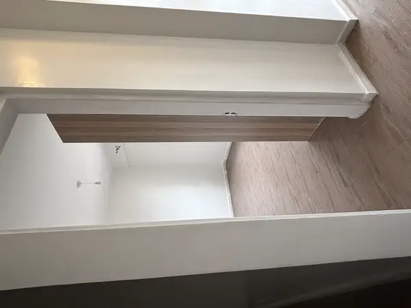 Modern One Bedroom Apartment for Rent - Image 6