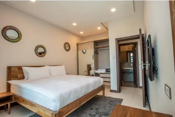 Stunning fully furnished and serviced Apart Hotel - Image 5